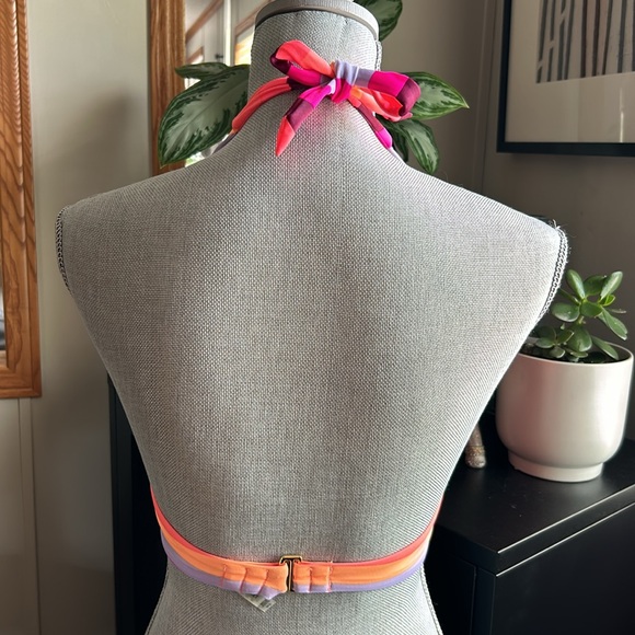 Victoria’s Secret Padded Push Up Bikini Top - Picture 3 of 4